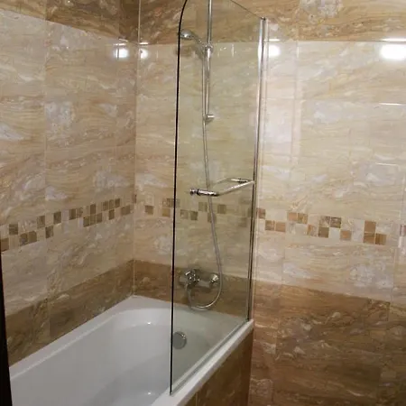 александър 2* Pavel Banja