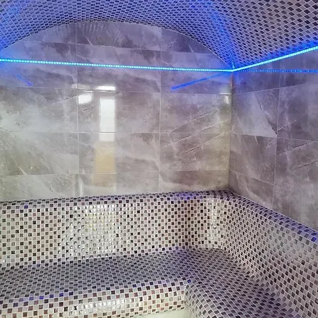 александър Hotell