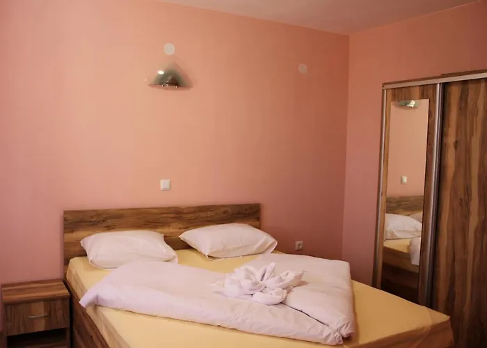 александър Hotel 2*