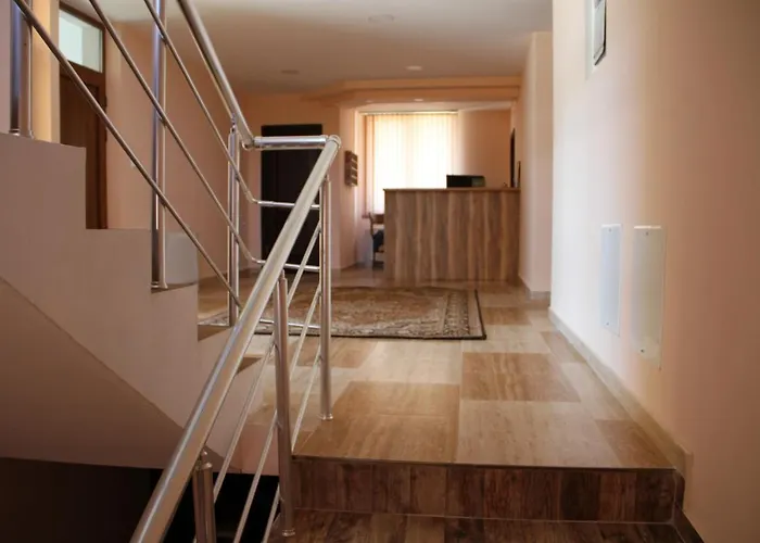 александър Hotel 2*