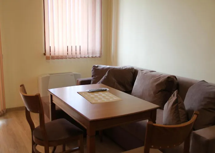 александър 2* Pavel Banya