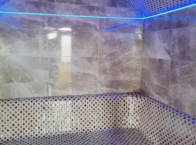 александър Hotel